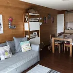 Lama-gite-des-puys T3 Lamado Vue Epoustouflante Sud Avec Grande Terrasse Διαμέρισμα