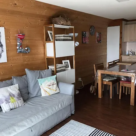 Lama-gite-des-puys T3 Lamado Vue Epoustouflante Sud Avec Grande Terrasse דירה