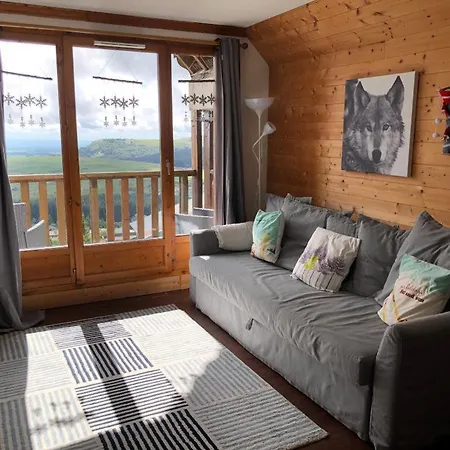 Lama-gite-des-puys T3 Lamado Vue Epoustouflante Sud Avec Grande Terrasse *
