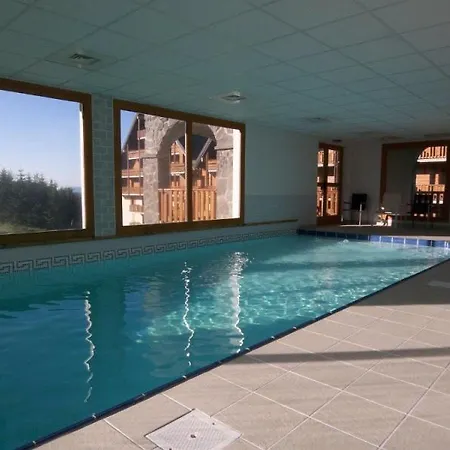 Daire Lama-gite-des-puys T3 Lamado Vue Epoustouflante Sud Avec Grande Terrasse Super Besse